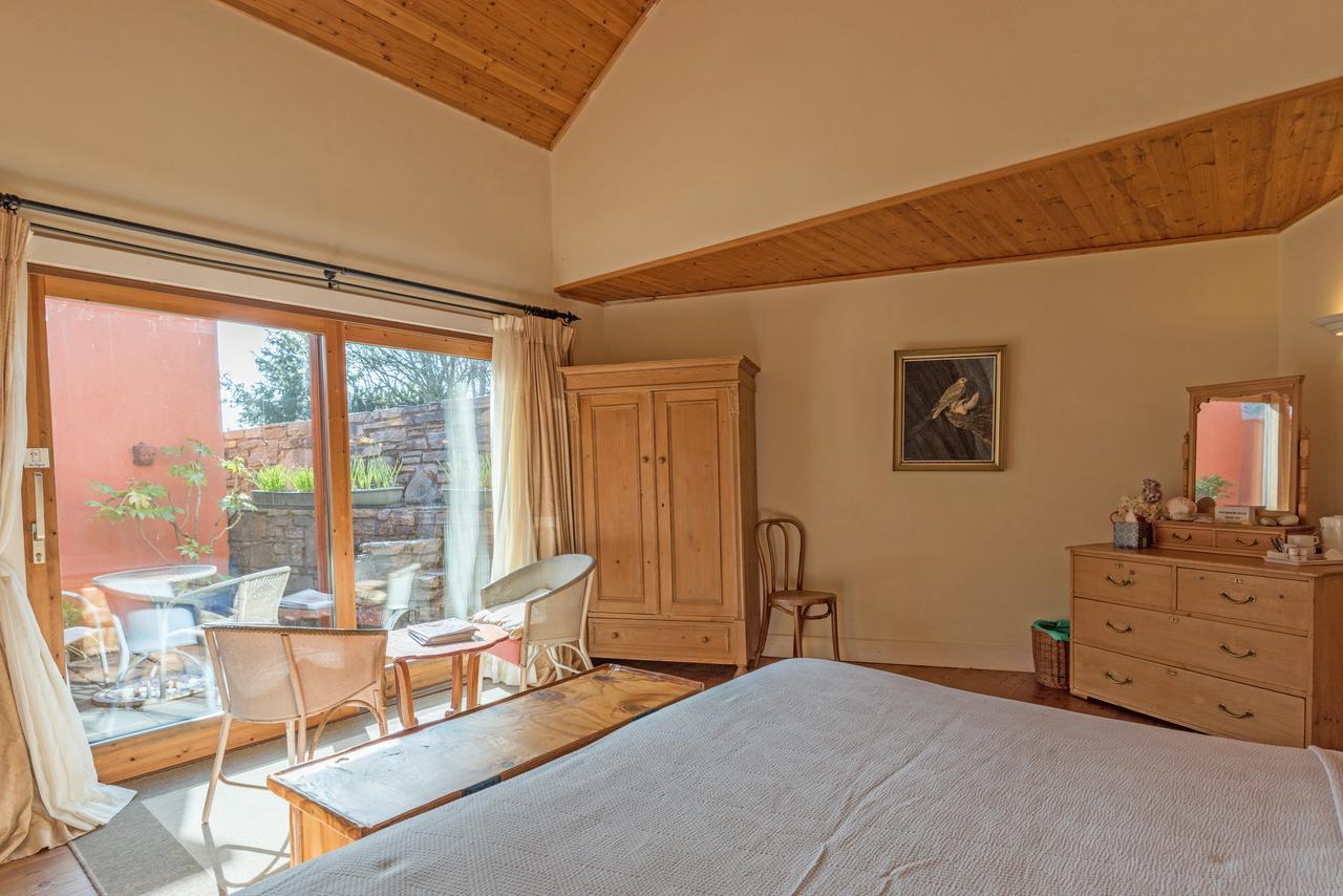 Dolphin Beach House Clifden Bagian luar foto
