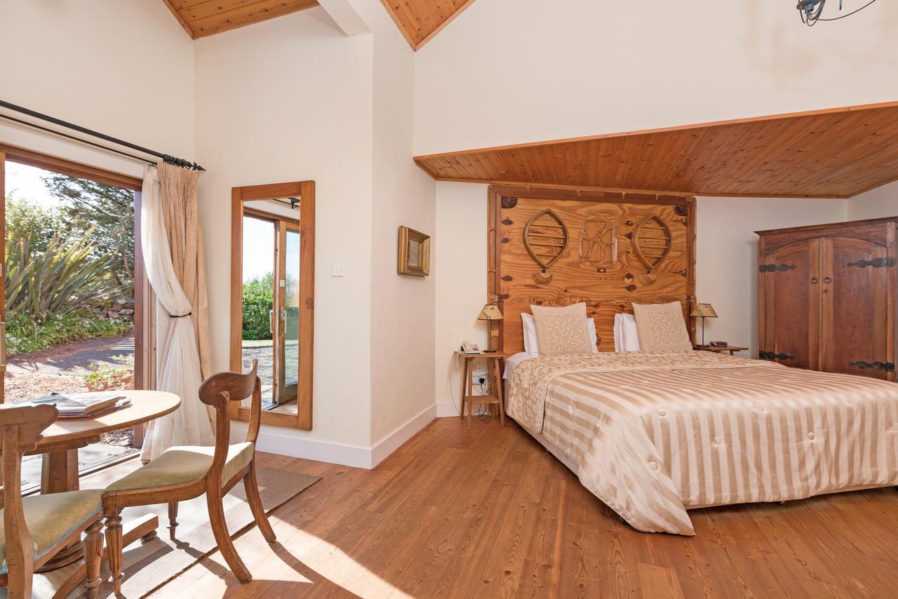 Dolphin Beach House Clifden Bagian luar foto