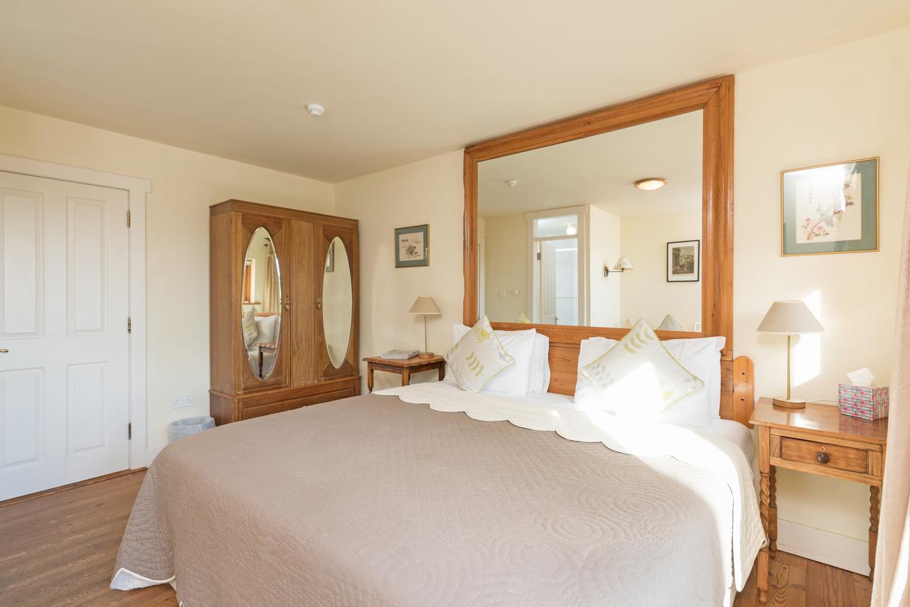 Dolphin Beach House Clifden Bagian luar foto