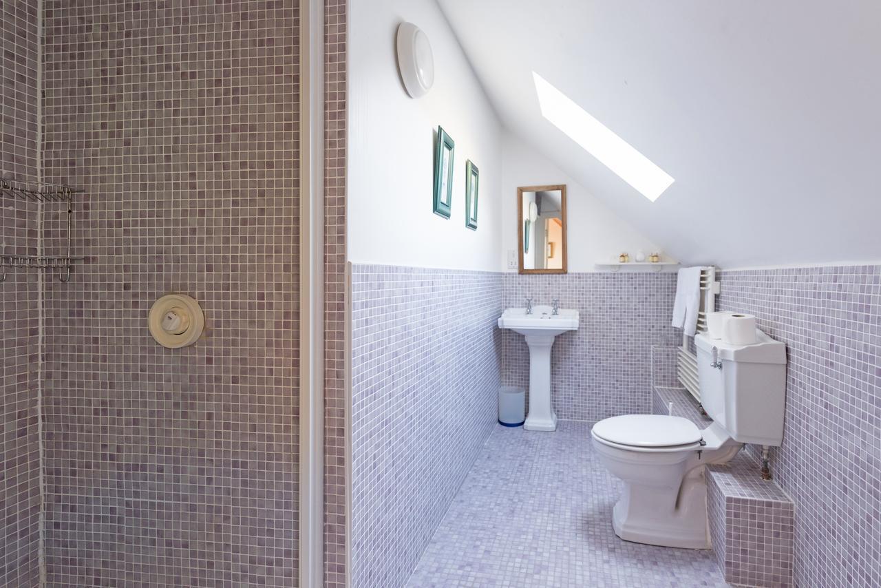 Dolphin Beach House Clifden Bagian luar foto