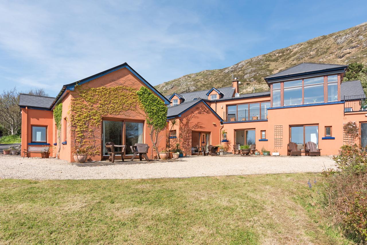Dolphin Beach House Clifden Bagian luar foto