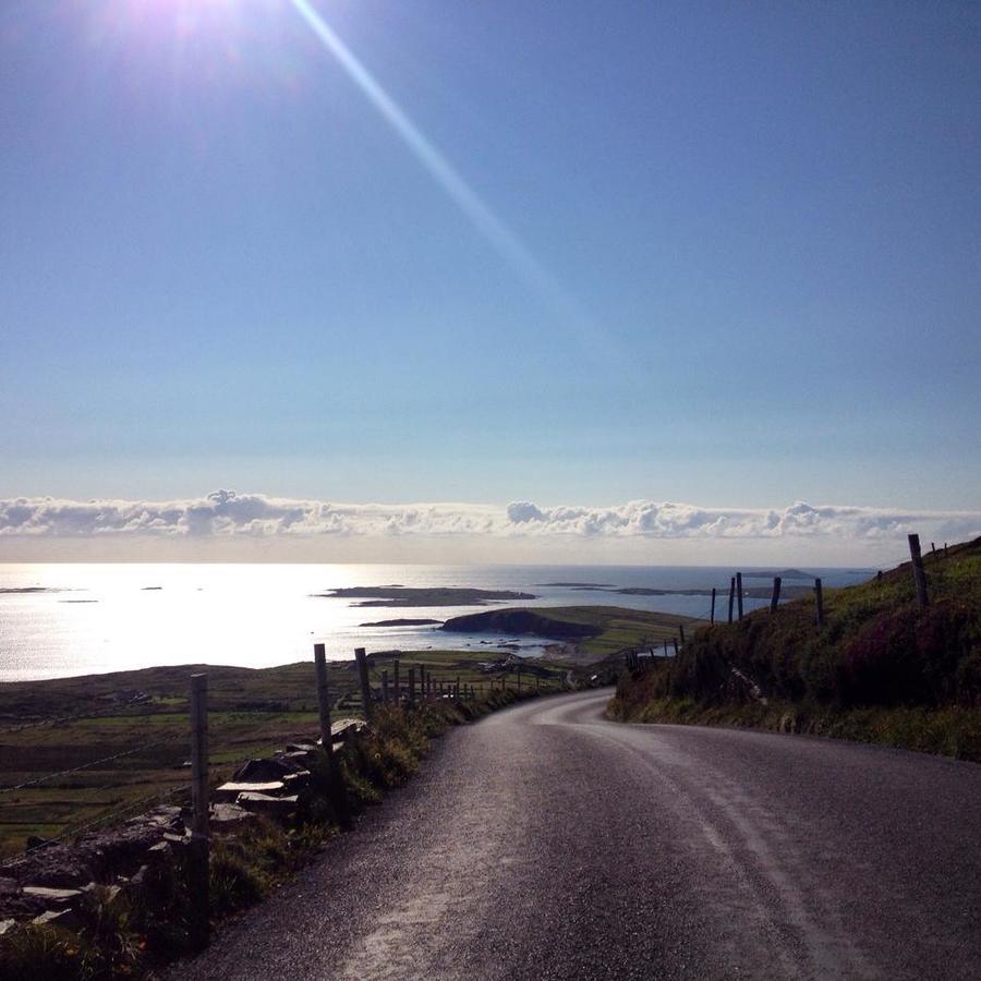 Dolphin Beach House Clifden Bagian luar foto