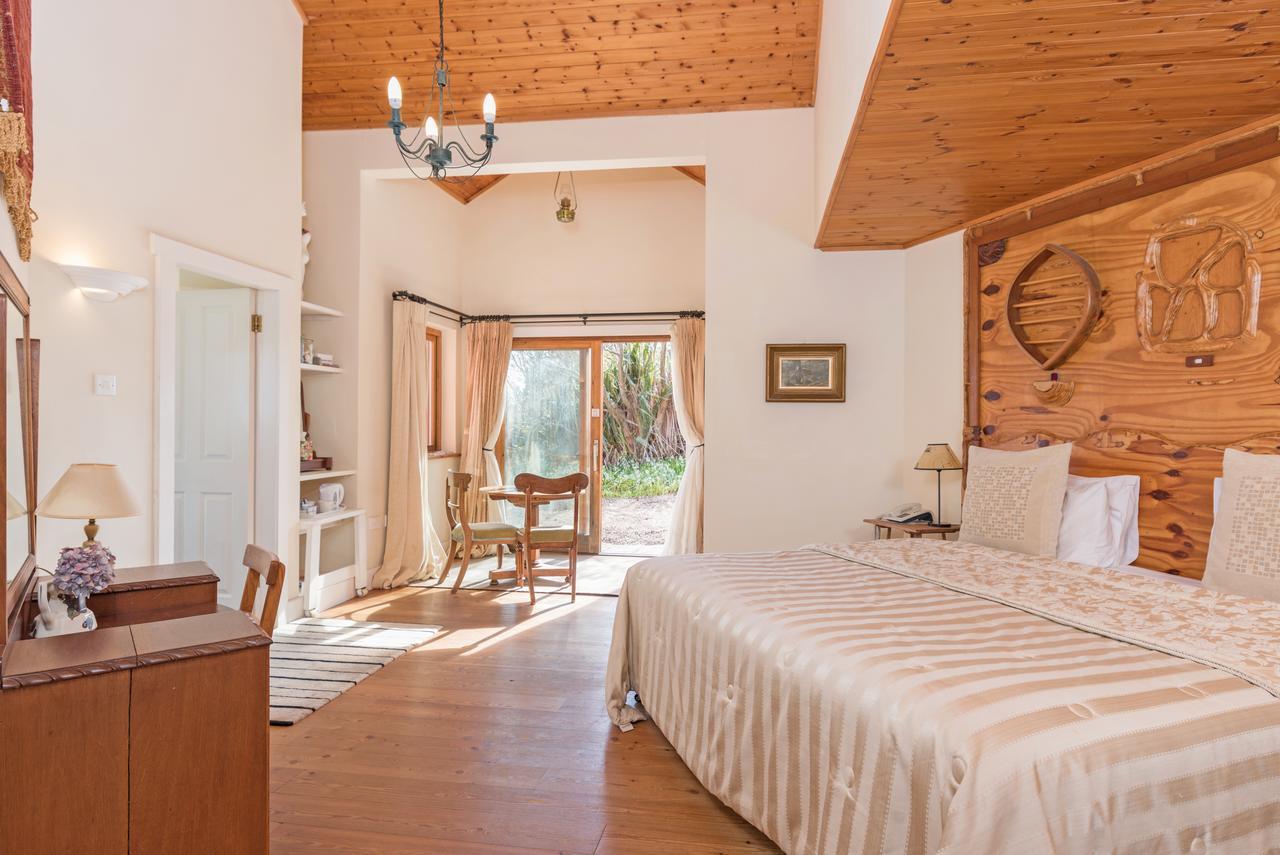 Dolphin Beach House Clifden Bagian luar foto