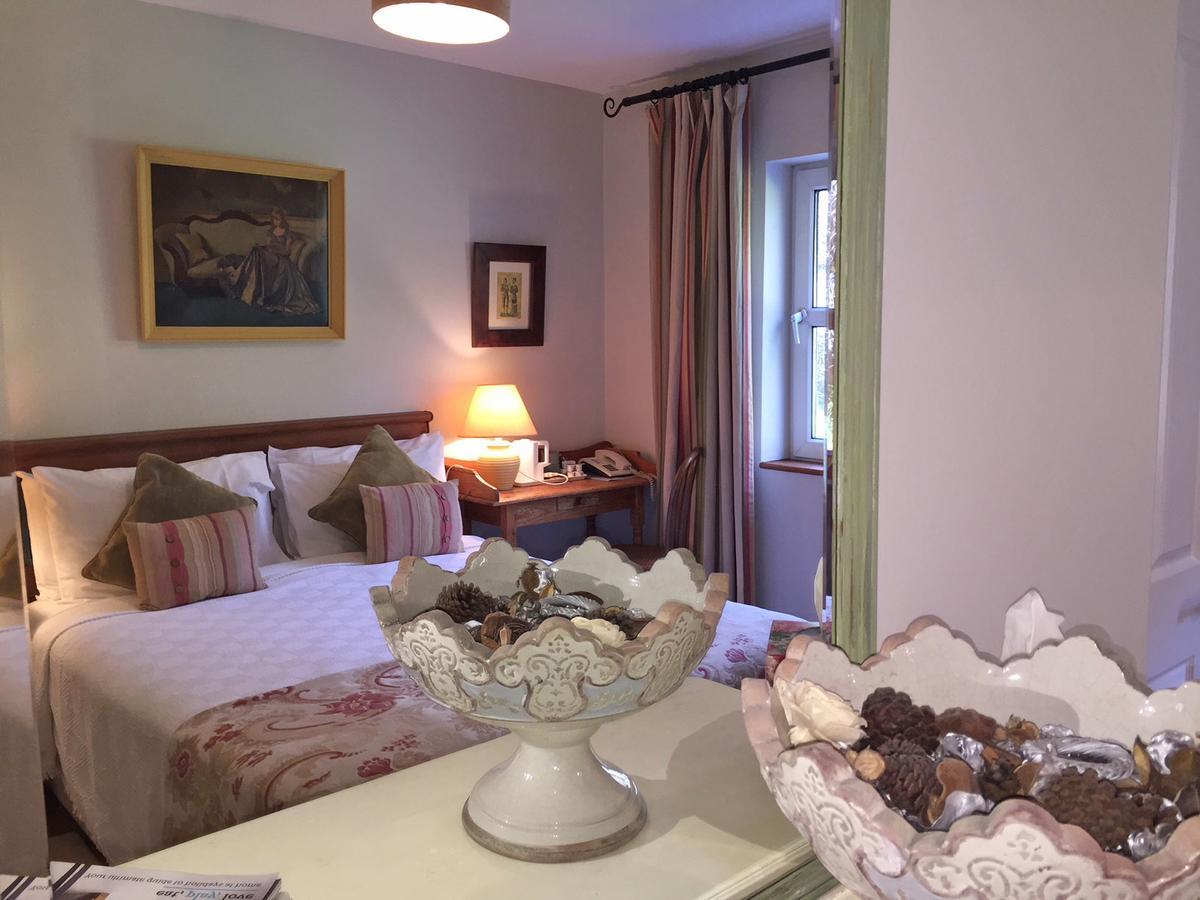 Dolphin Beach House Clifden Bagian luar foto